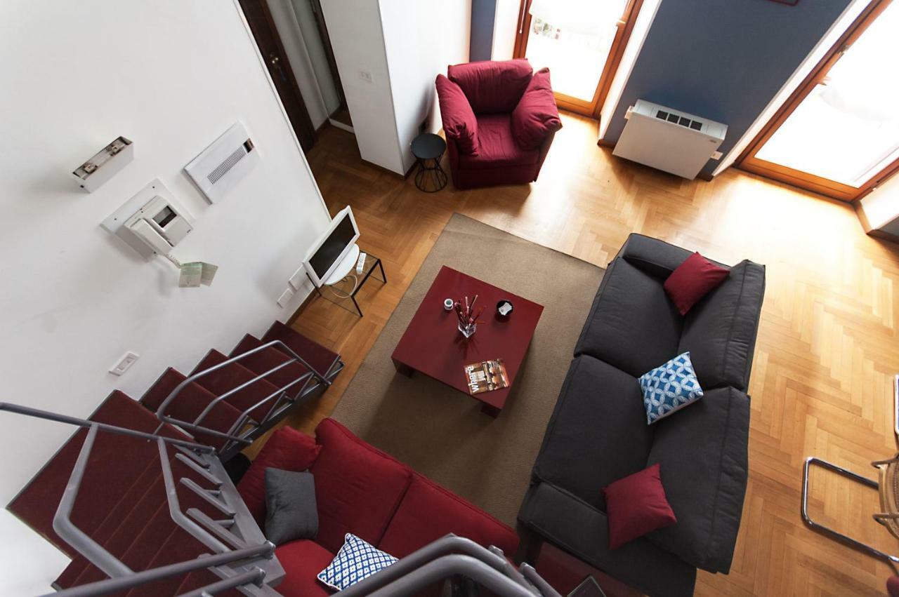 Fancy Blue Duomo Duplex Apartement Milan Exterior photo