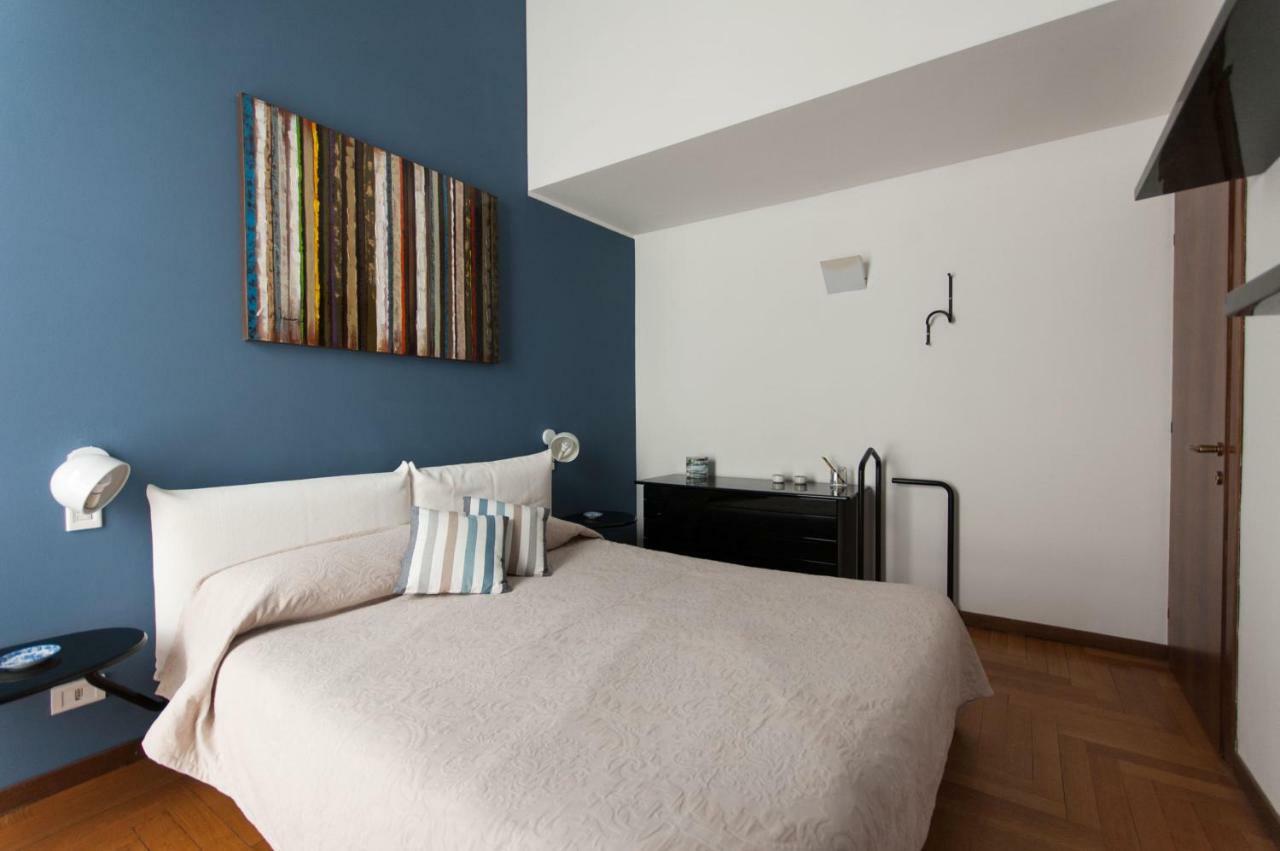 Fancy Blue Duomo Duplex Apartement Milan Exterior photo
