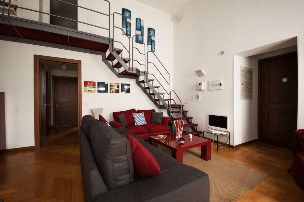 Fancy Blue Duomo Duplex Apartement Milan Exterior photo